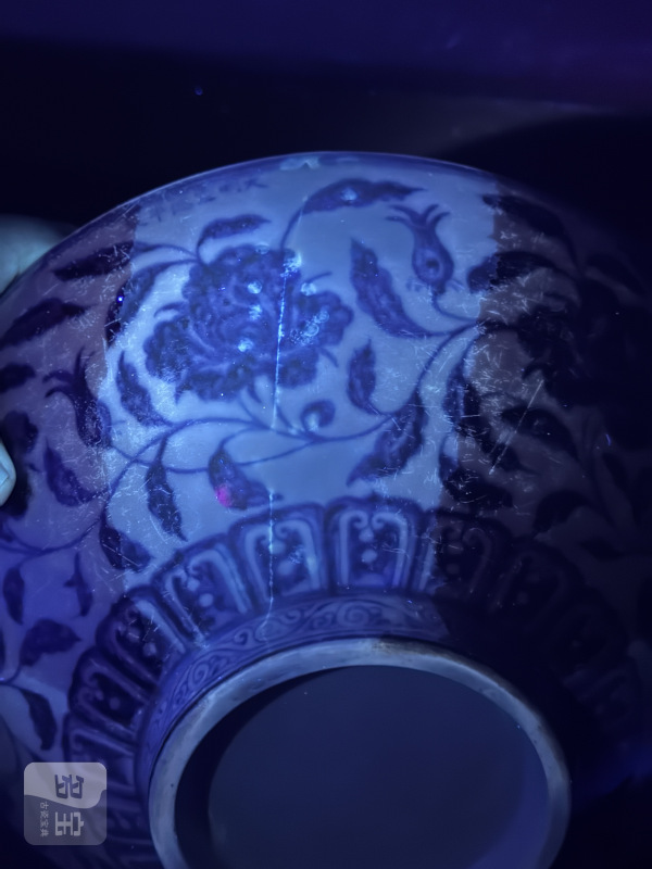 明宣德 青花缠枝莲纹大碗 - 图12